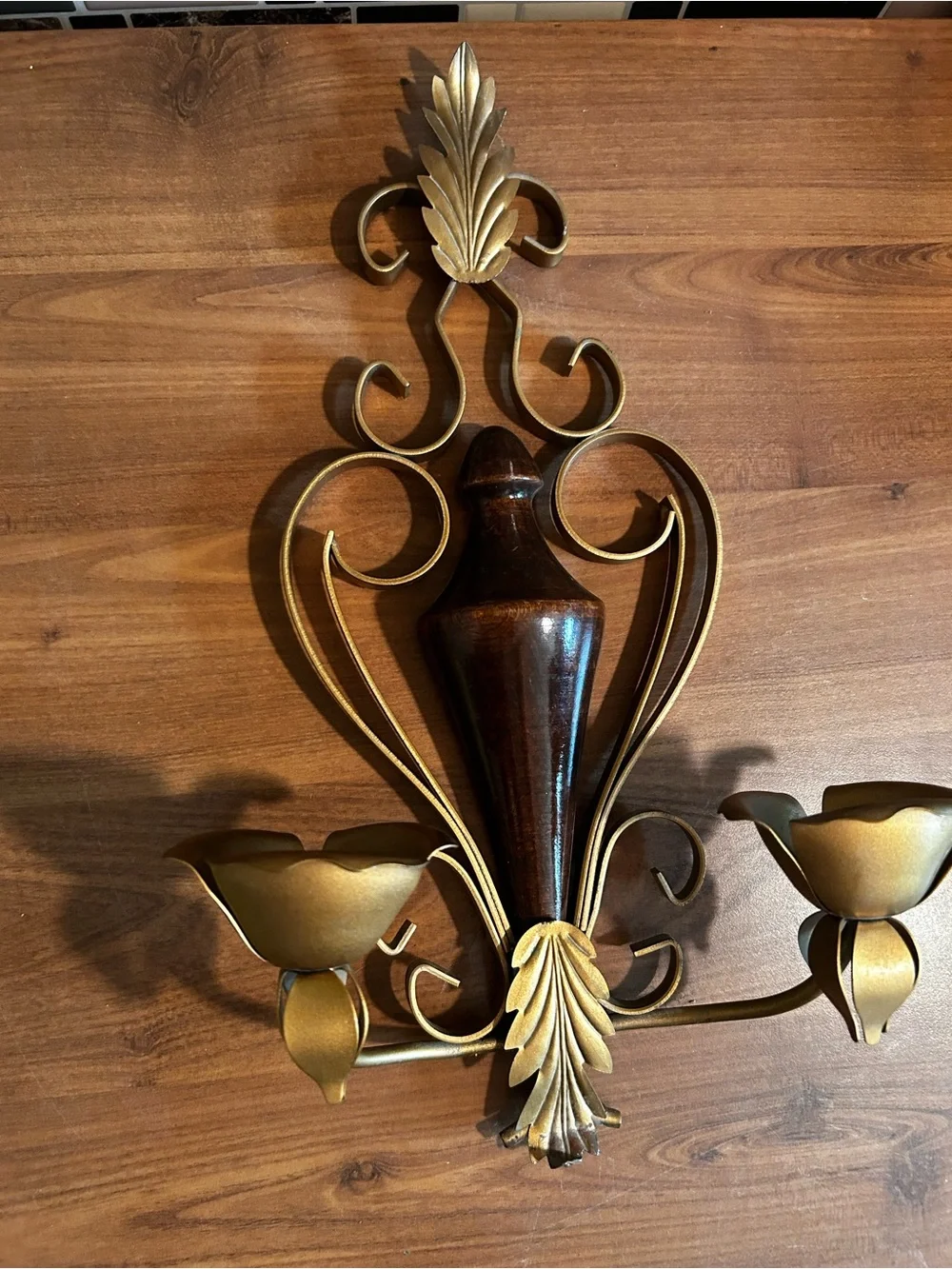 N/A elegant gold